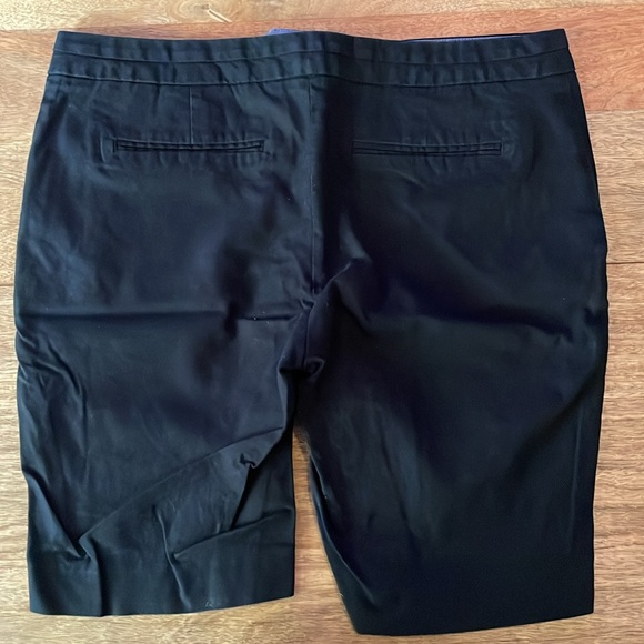Banana Republic Hampton Fit Black Shorts Sz 10 - Picture 2 of 7